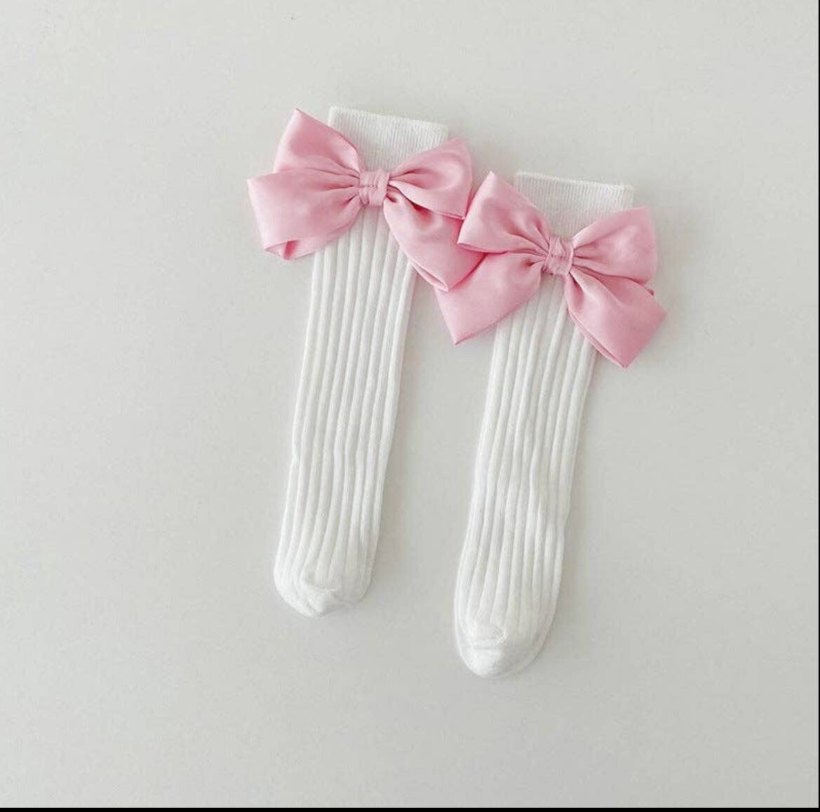 Wit met roze strik 3-8 Jaar ( 1 maat)