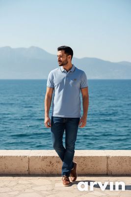 Licht blauwe polo