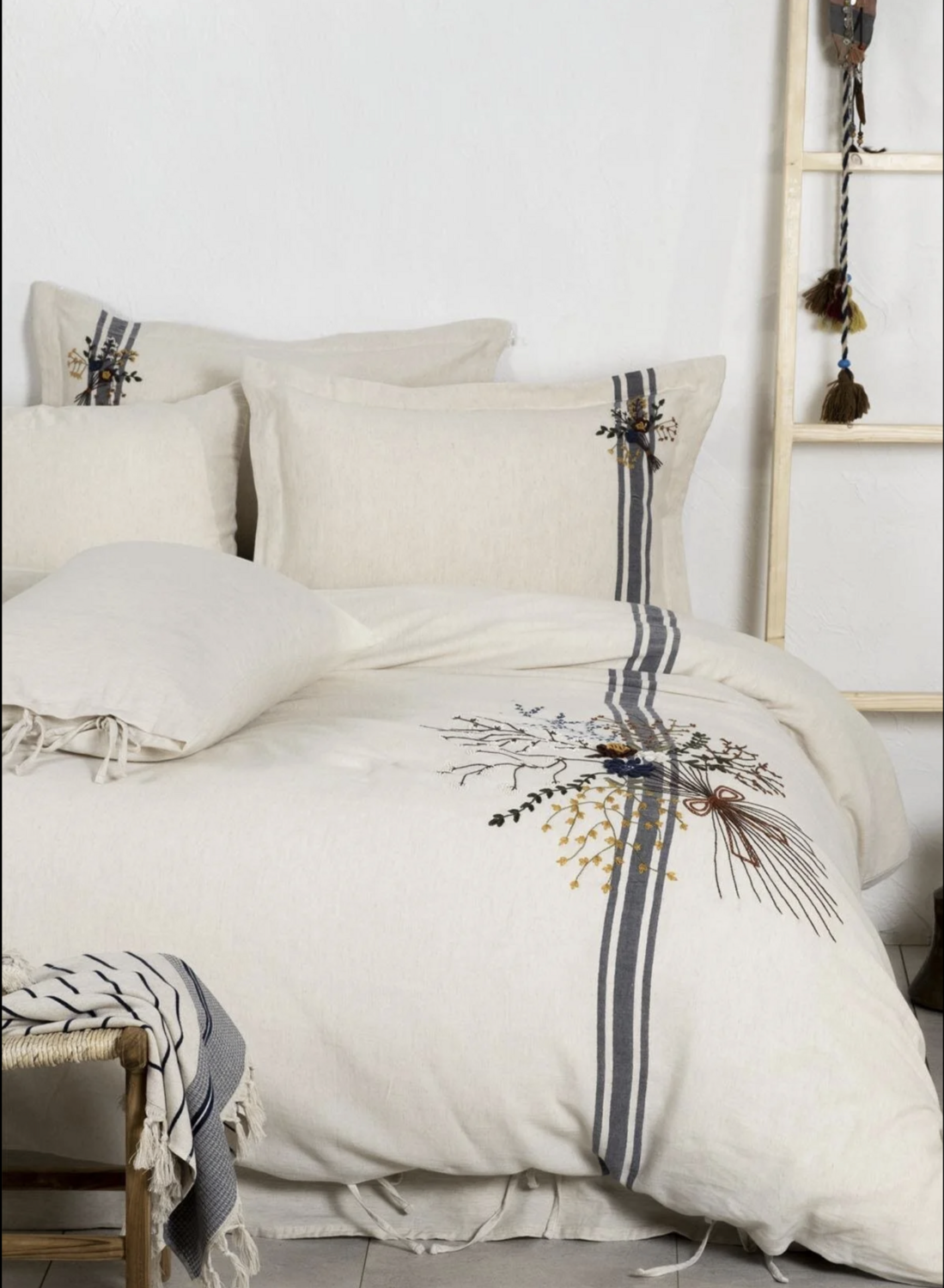 Charla 2 Person Duvet Cover Set 100% Organic Cotton Hemp Blend Ecru-Navy Blue 200x220 Cm