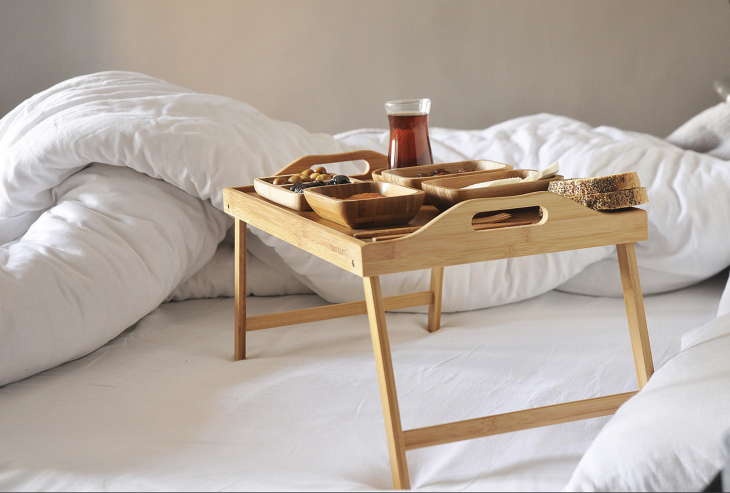 Bambum Rosa Bed Tray with Magazine Holder