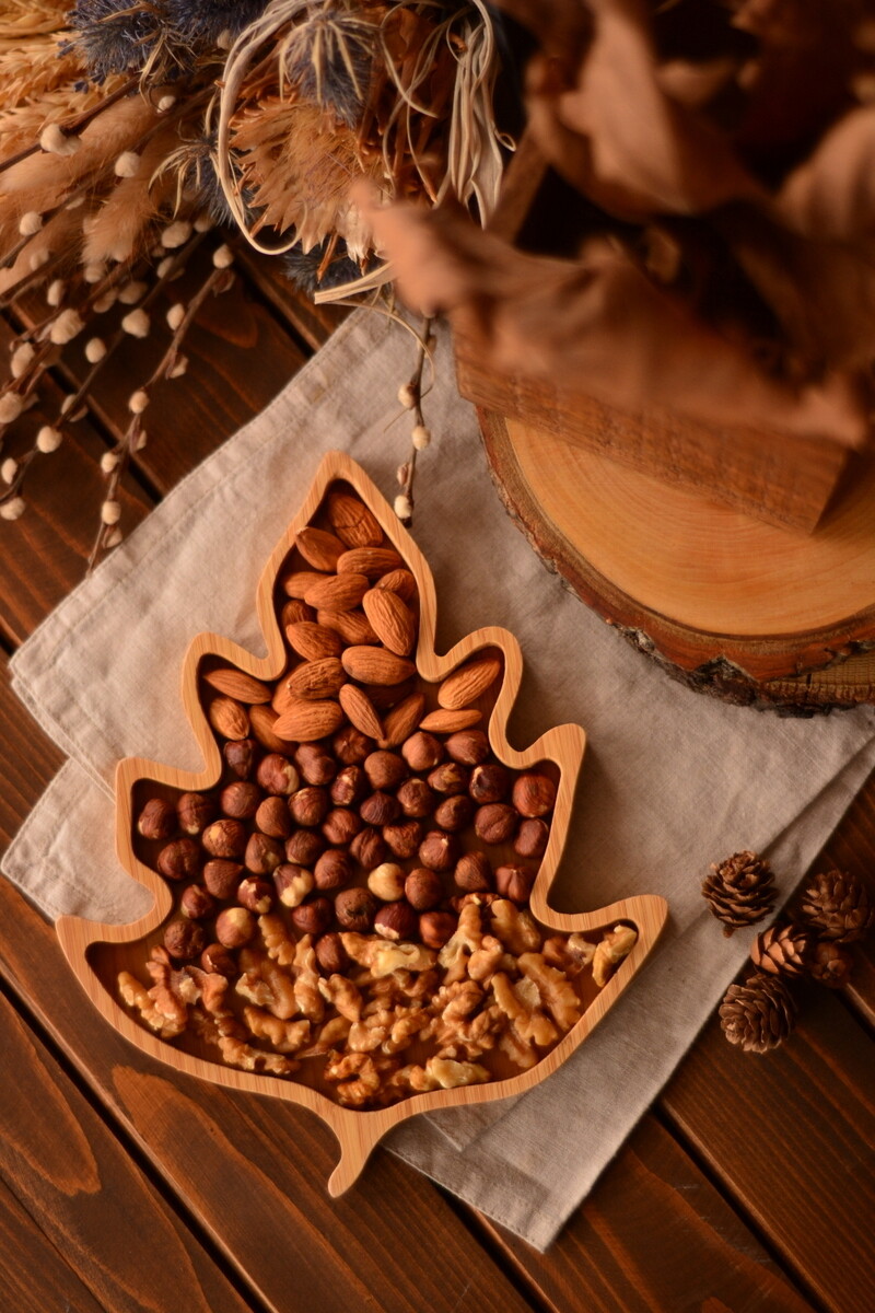 Bambum Lify Pine Shaped Snack Plate
