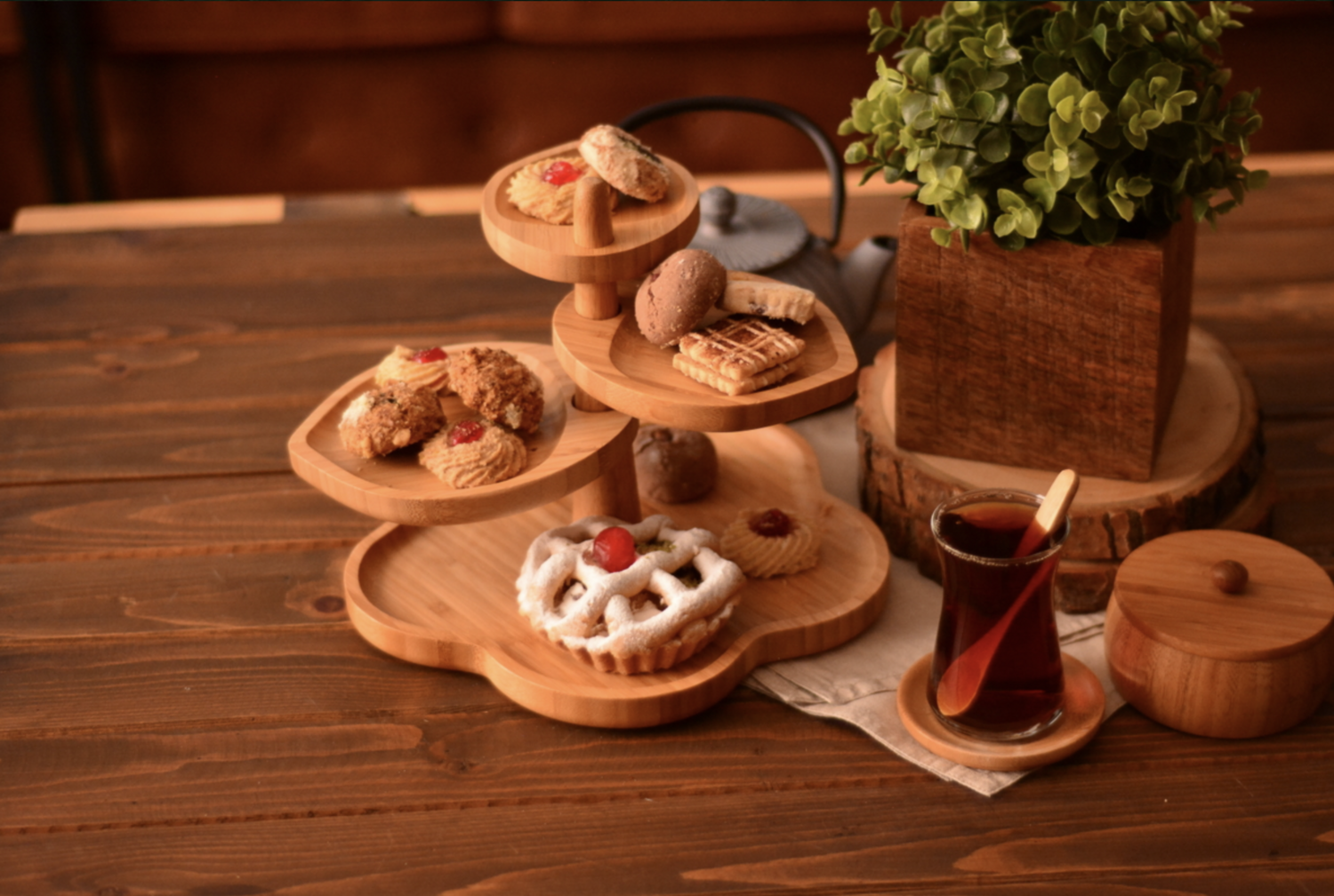 Bambum Mateja 4 Tier Cookie Stand