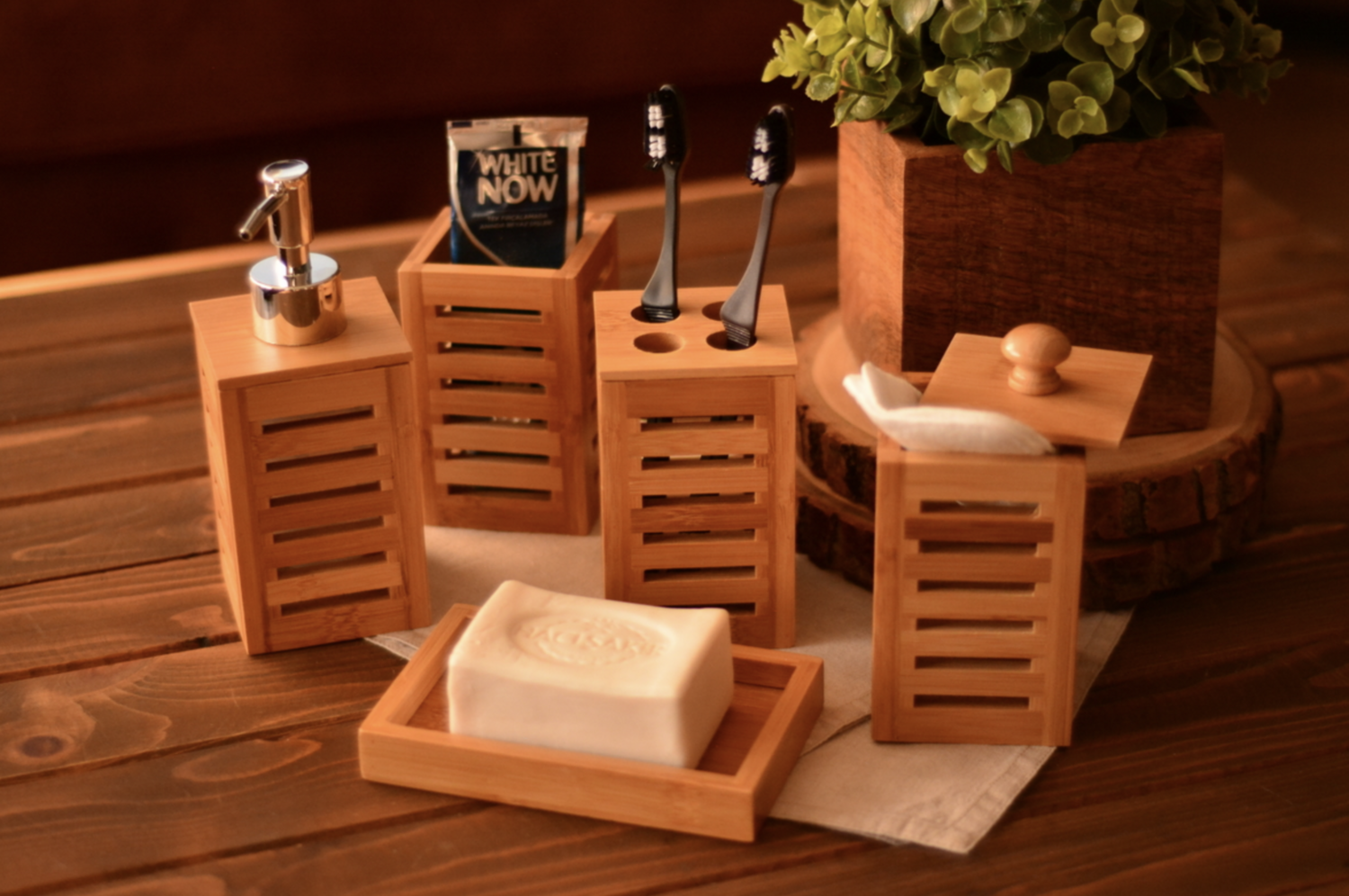Bambum Aqua Bathroom Set