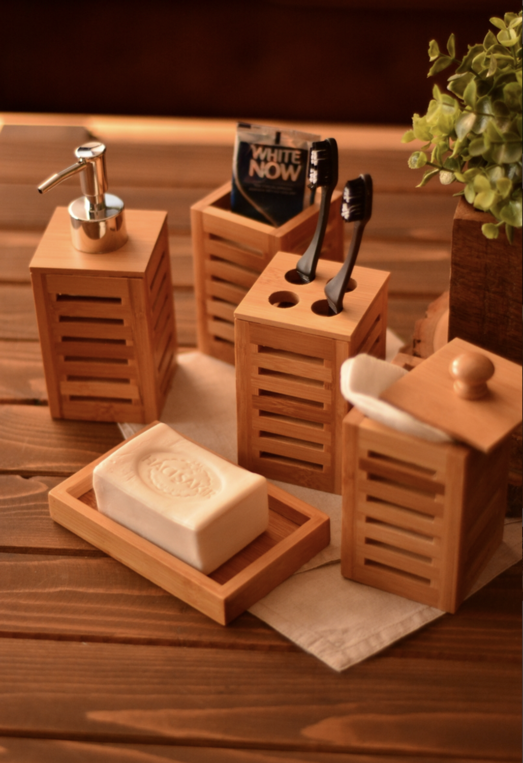 Bambum Aqua Bathroom Set
