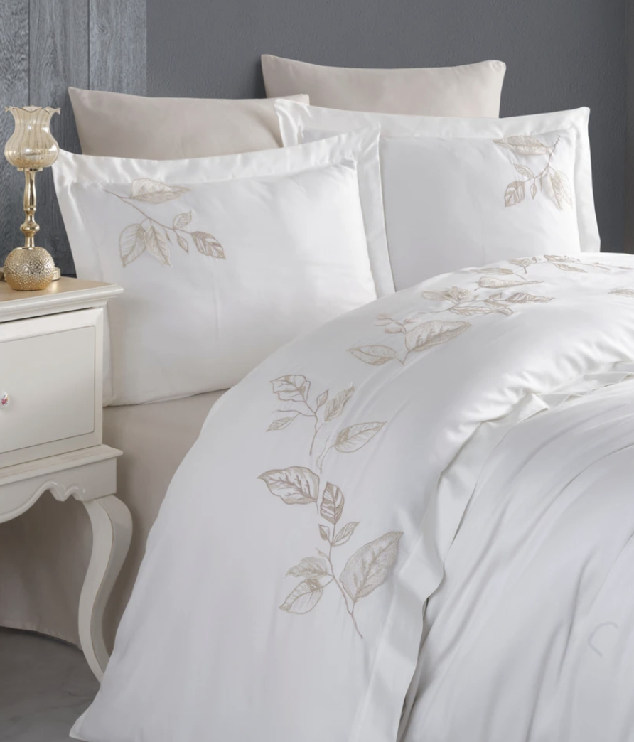 Dantela Tutku Two-Person Embroideried Coton Sateen Duvet Cover Set