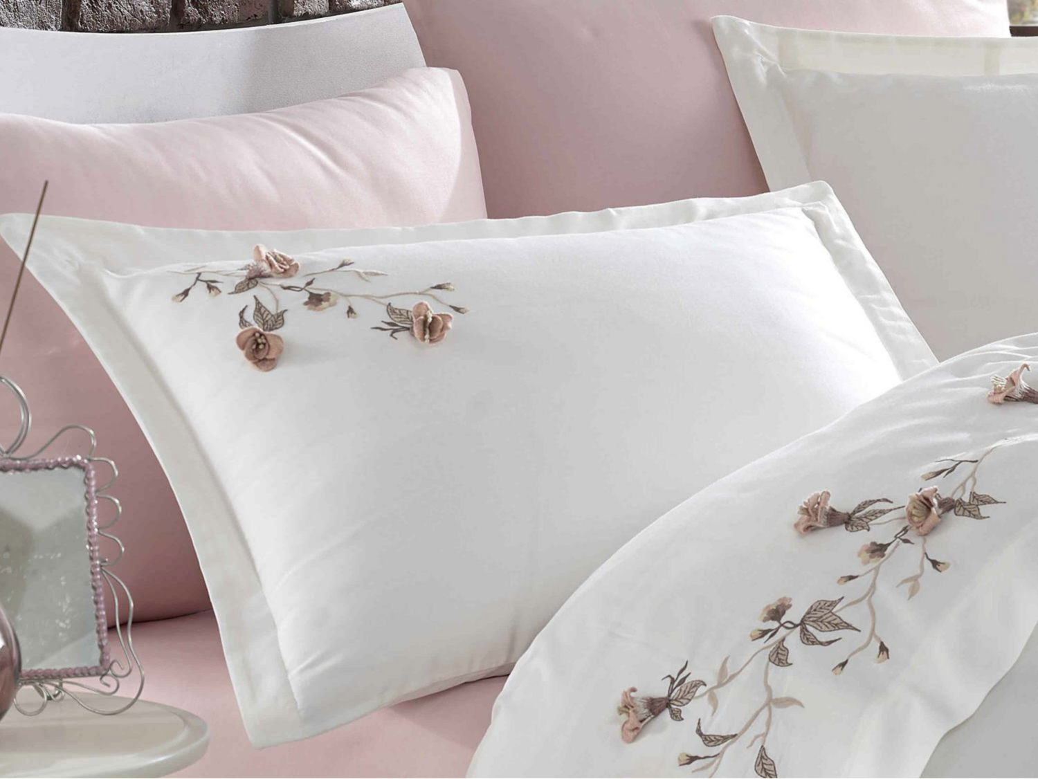 Dantela  Anetta 3D Two-Person Embroideried Coton Sateen Duvet Cover Set
