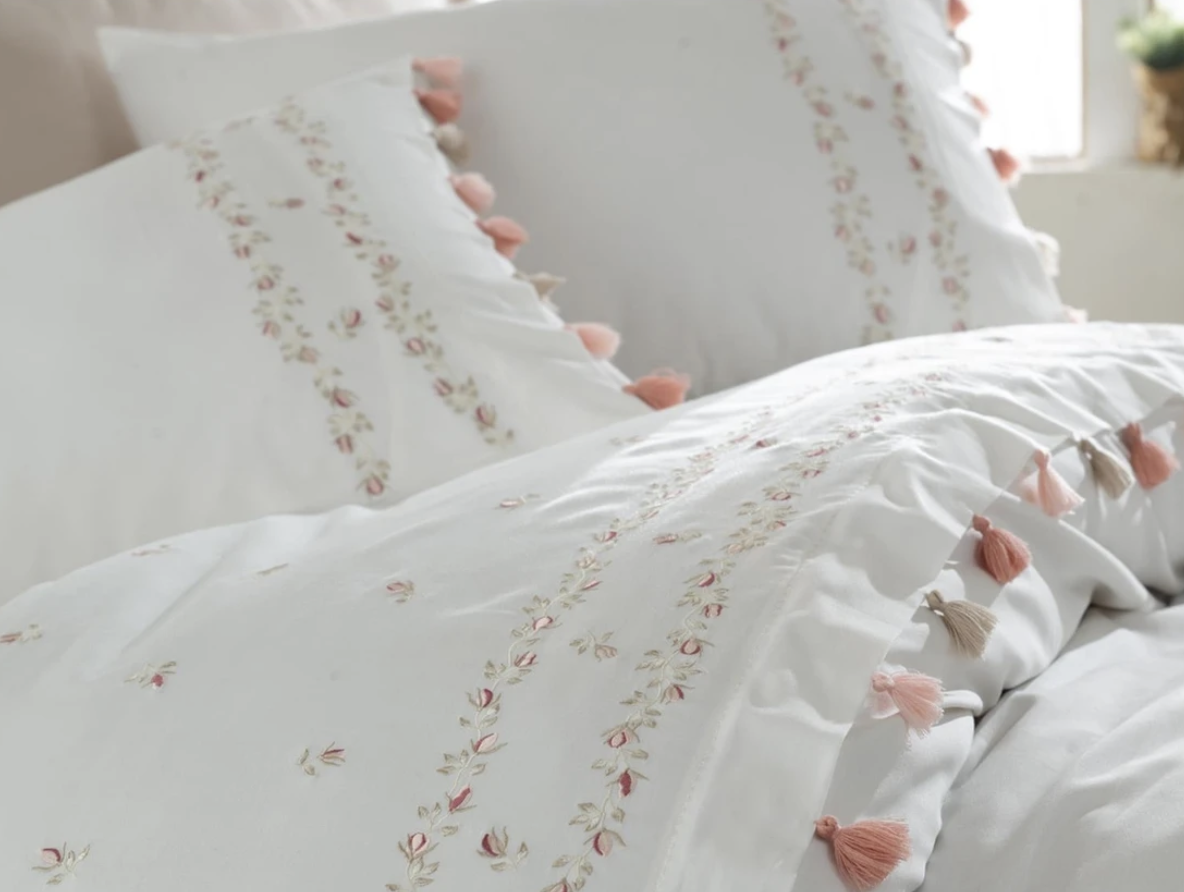 Dantela Royal Two-Person Embroideried &amp;Tasseled Coton Sateen Duvet Cover Set