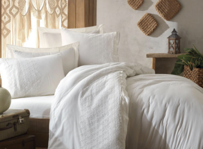 Dantela Ipek Two-Person Coton Sateen Duvet Cover Set with Guipure