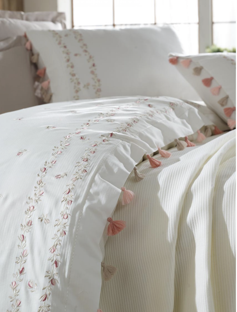 Dantela Royal Two-Person Tasseled&amp;Embroideried Pique Set