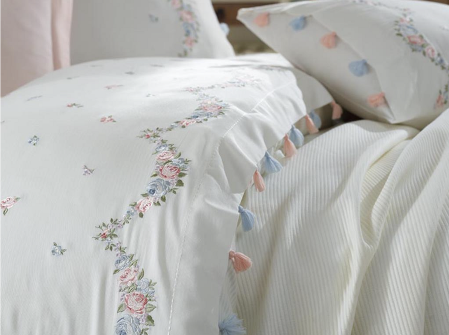 Dantela Royal Two-Person Tasseled&amp;Embroideried Pique Set