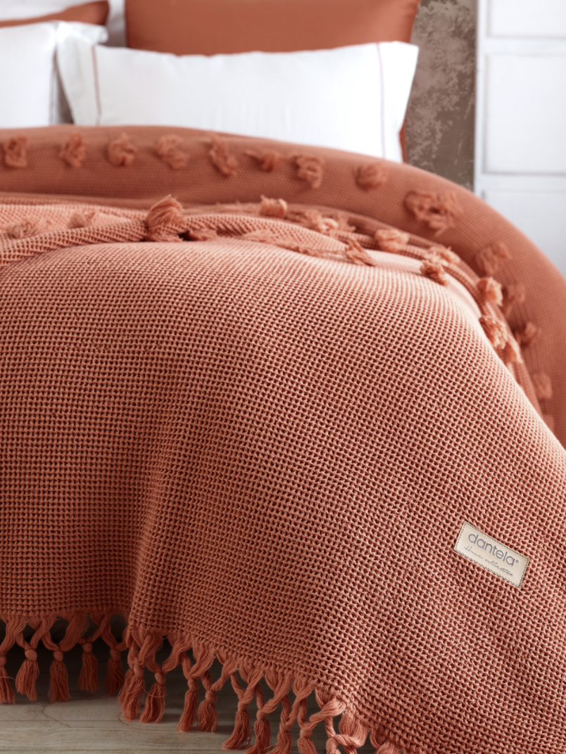 Dantela Asya Frayed Bedspread Coral
