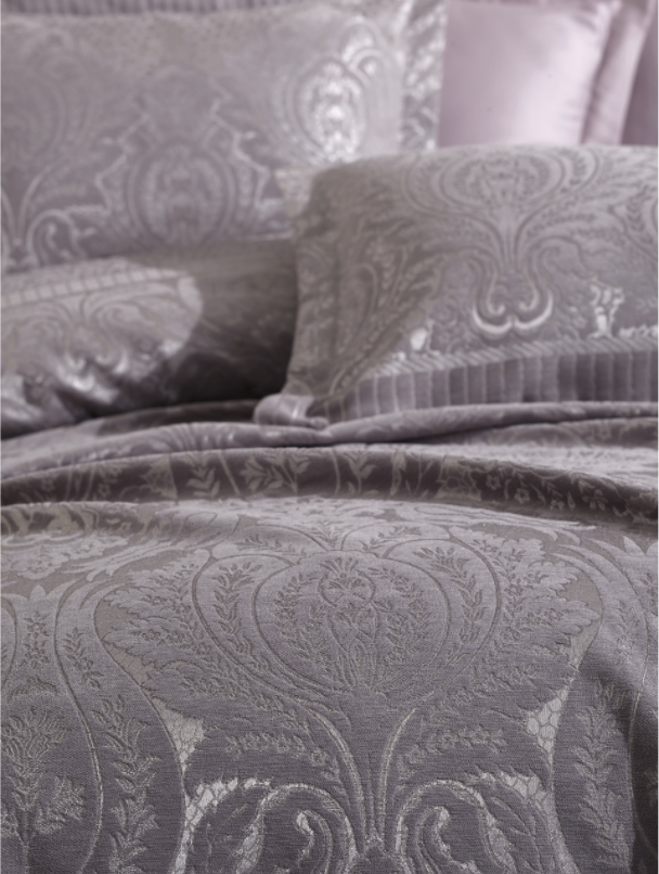 Dantela Hazel Jacquard Bed Spread with Chenille Lavender