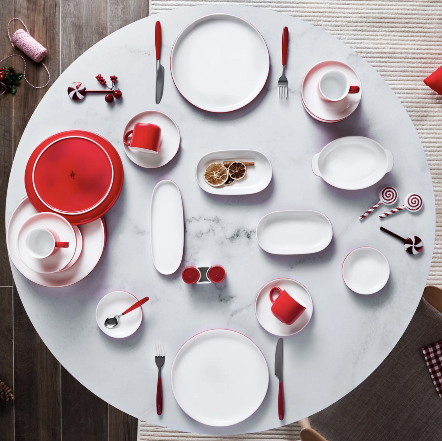 Karaca Nordic porcelain 27 Piece 6 Person Breakfast/Service Set Red