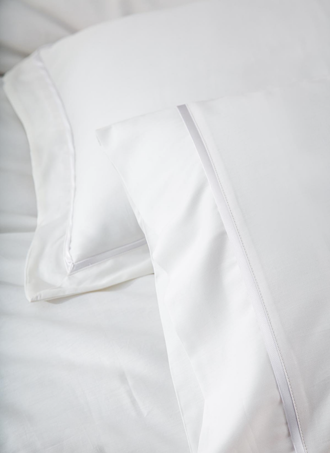 Ecocotton Meva Dekbedovertrek Set 100% Biologisch Katoen Satijn Geborduurd Crème-Zilver 200x220 cm