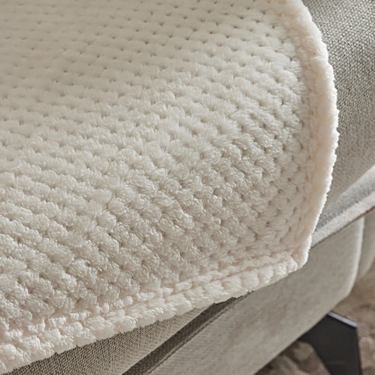 Karaca Pearl Baby Fleece Wellsoft TV Blanket, White