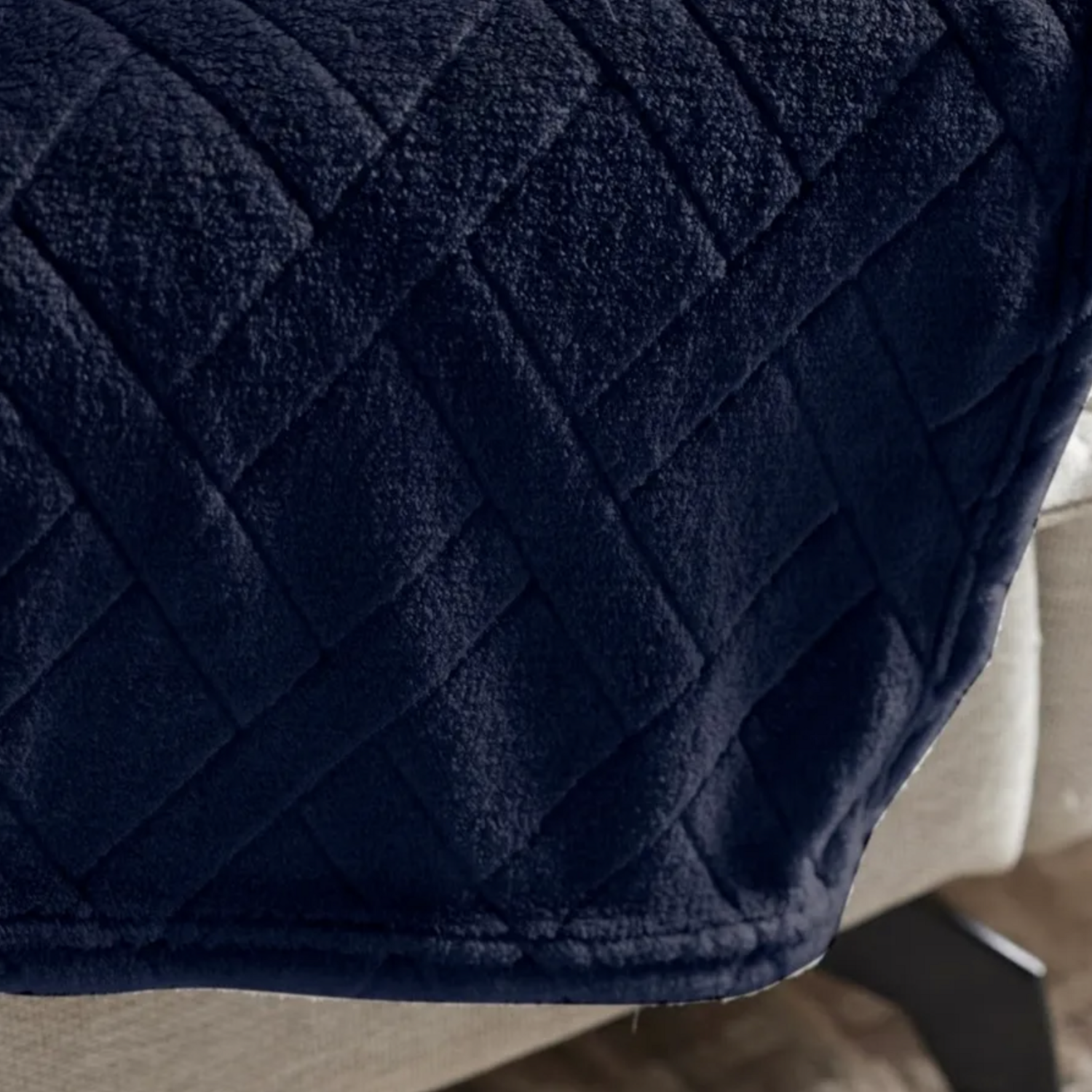 Karaca Elanor Flannel Emboss Wellsoft Double Blanket, Navy