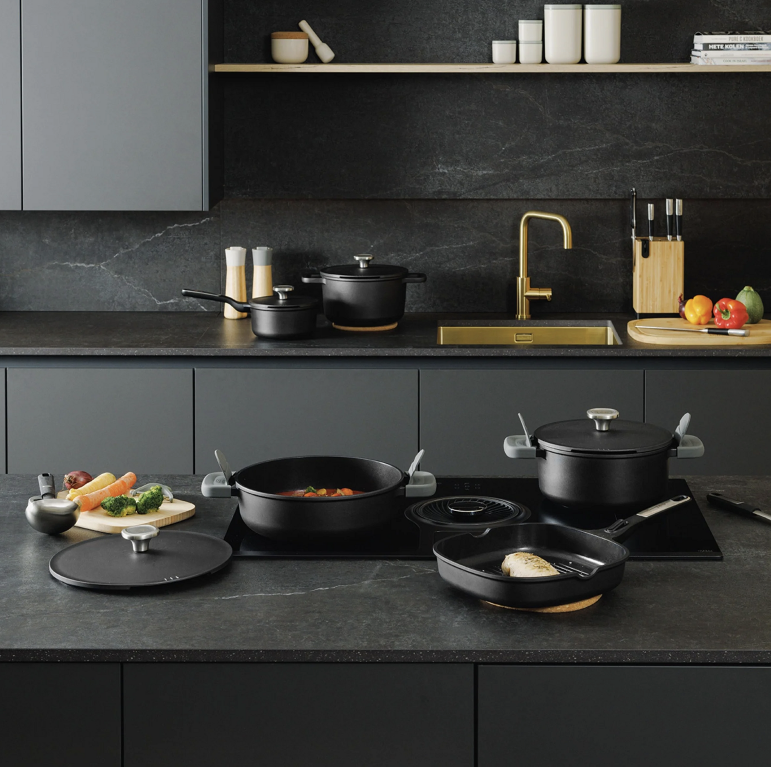 Berghoff LEO Saute pan non-stick with double handle with lid Phantom - Ø 28cm