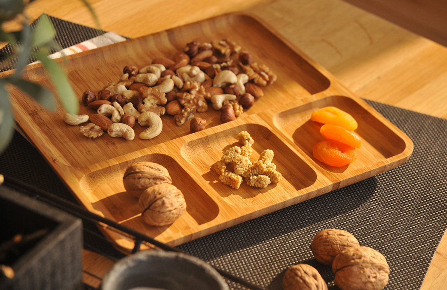 Bambum Darlin 4 Compartment Service Plate