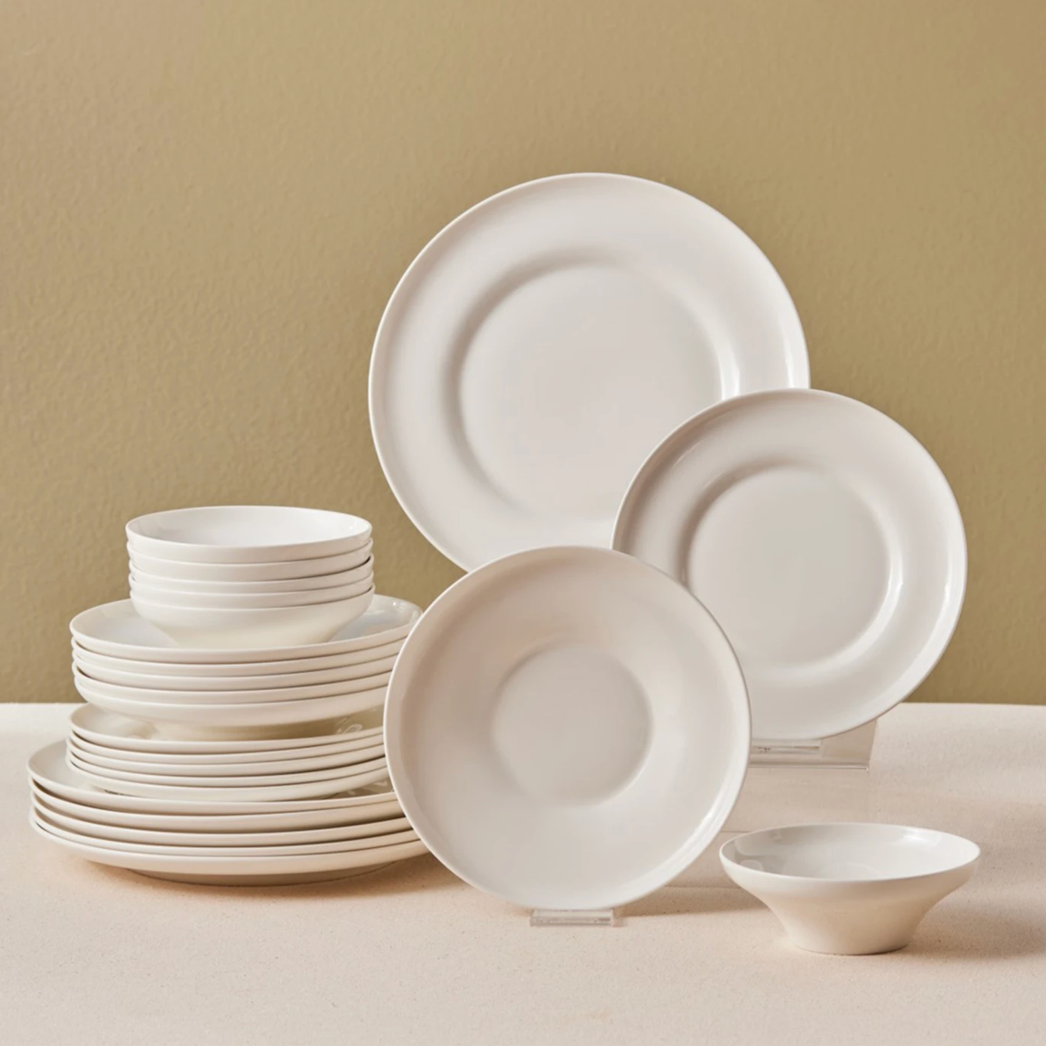 Karaca Streamline Selene 24 Piece Dinnerware Set for 6 Person, White