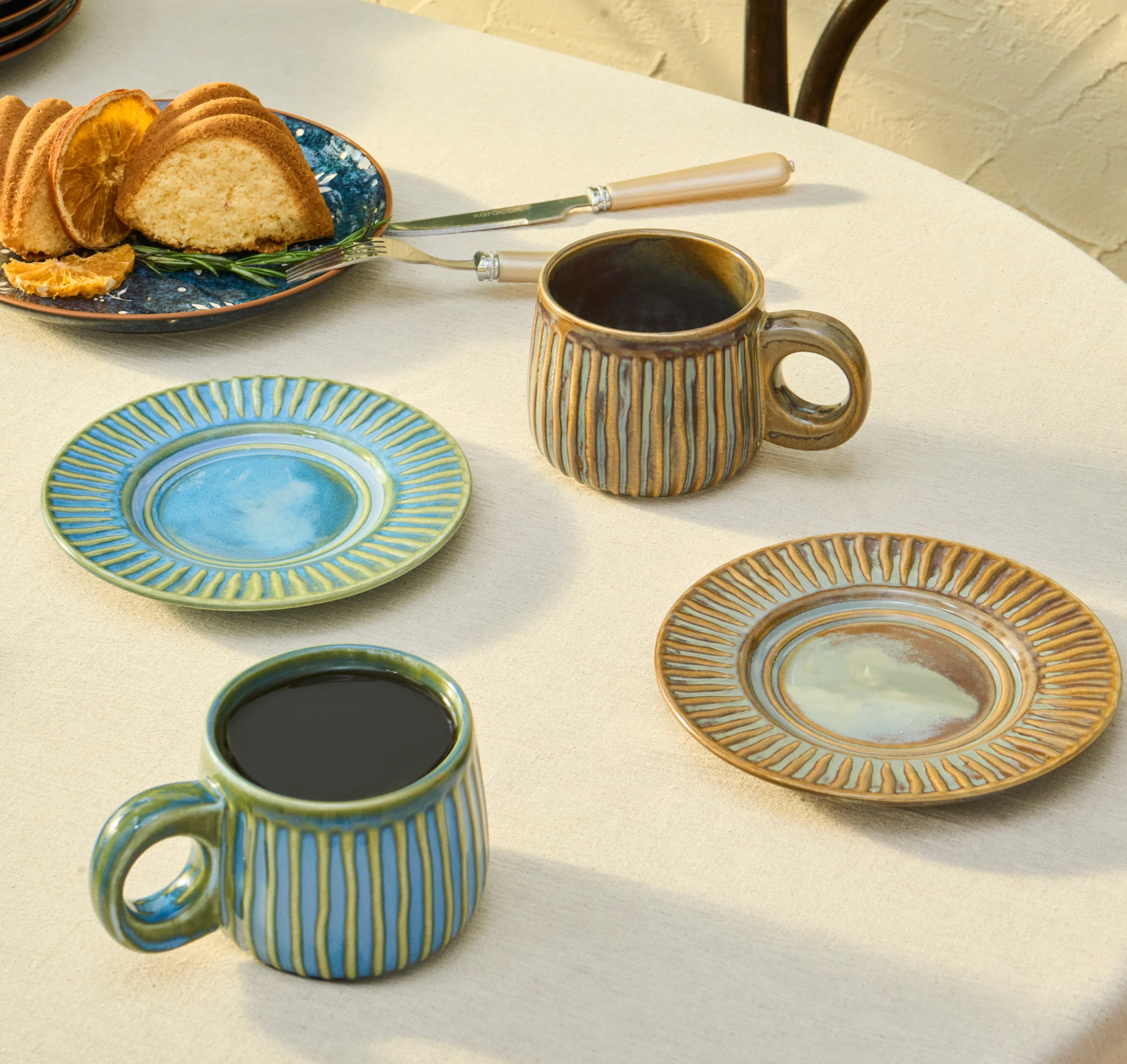 Karaca Arthur Green &amp; Blue teacup set for 2 persons, 260 ml