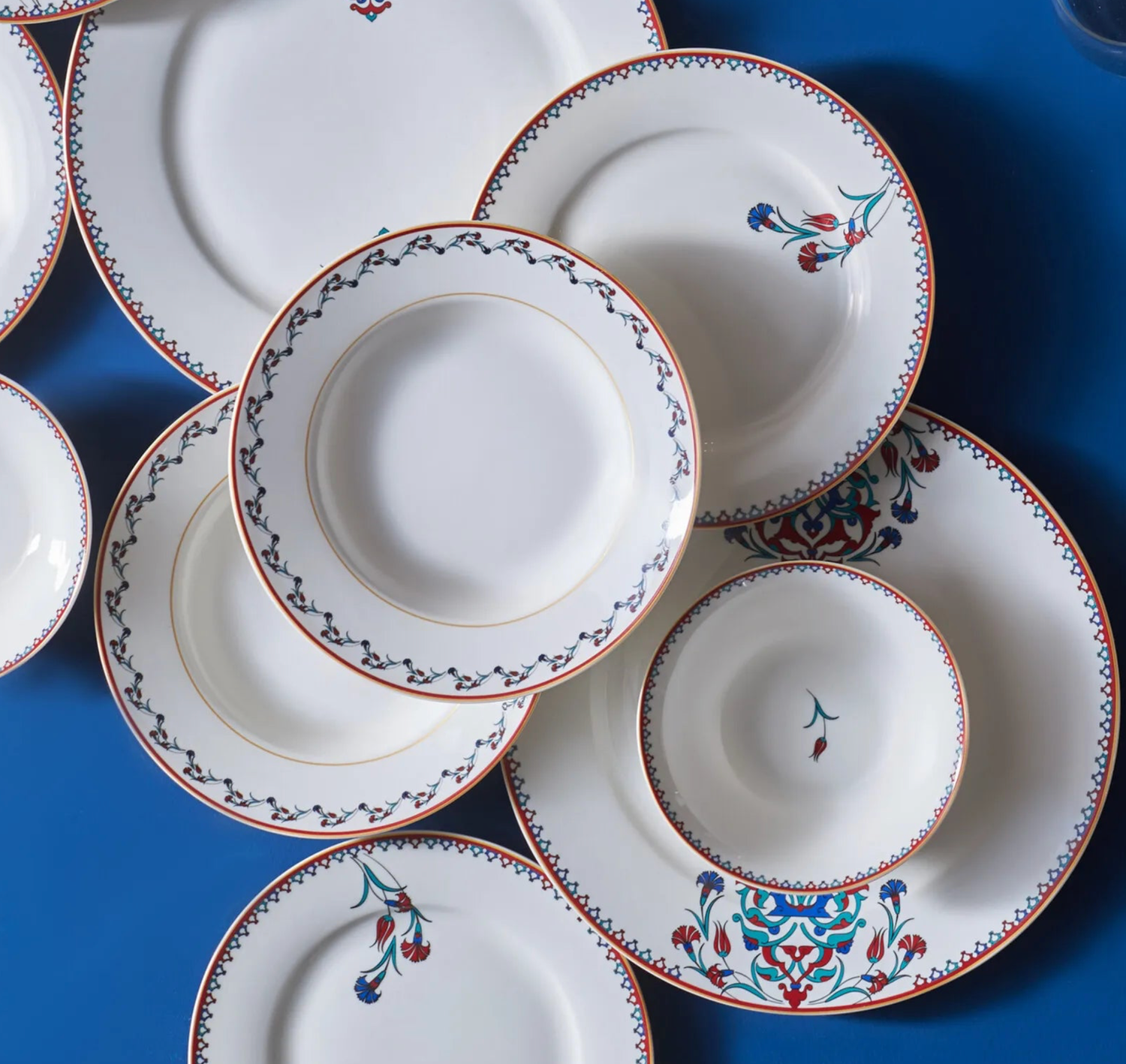 Karaca Nakkash porseleinen servies set voor 6 personen, 24-delig