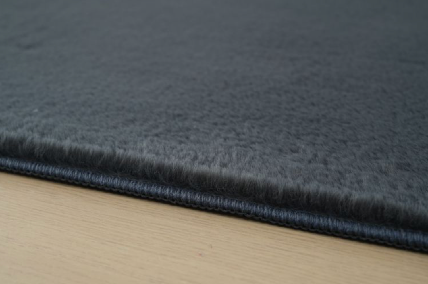 Pelus Basic Dark Grey Carpet