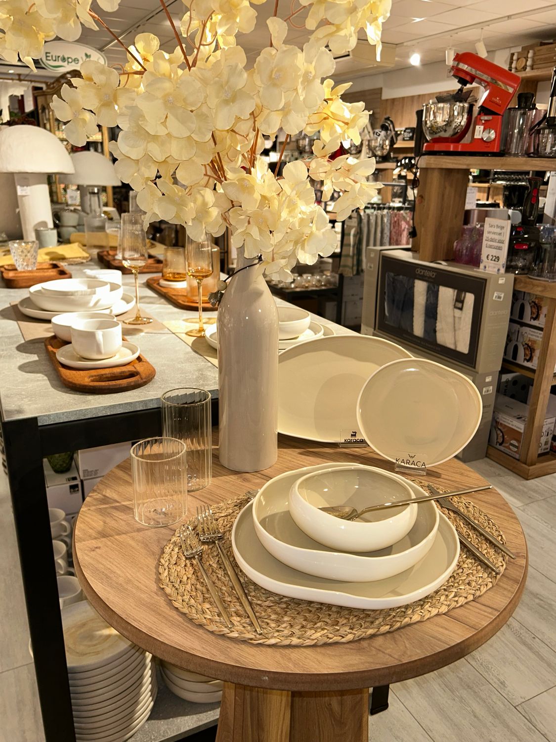 Sara Beige dinnerware set | 25-piece for 6 person