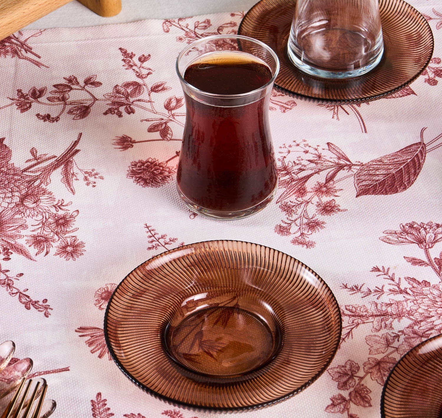 Karaca Juliet Brown 6-Person Tea Set