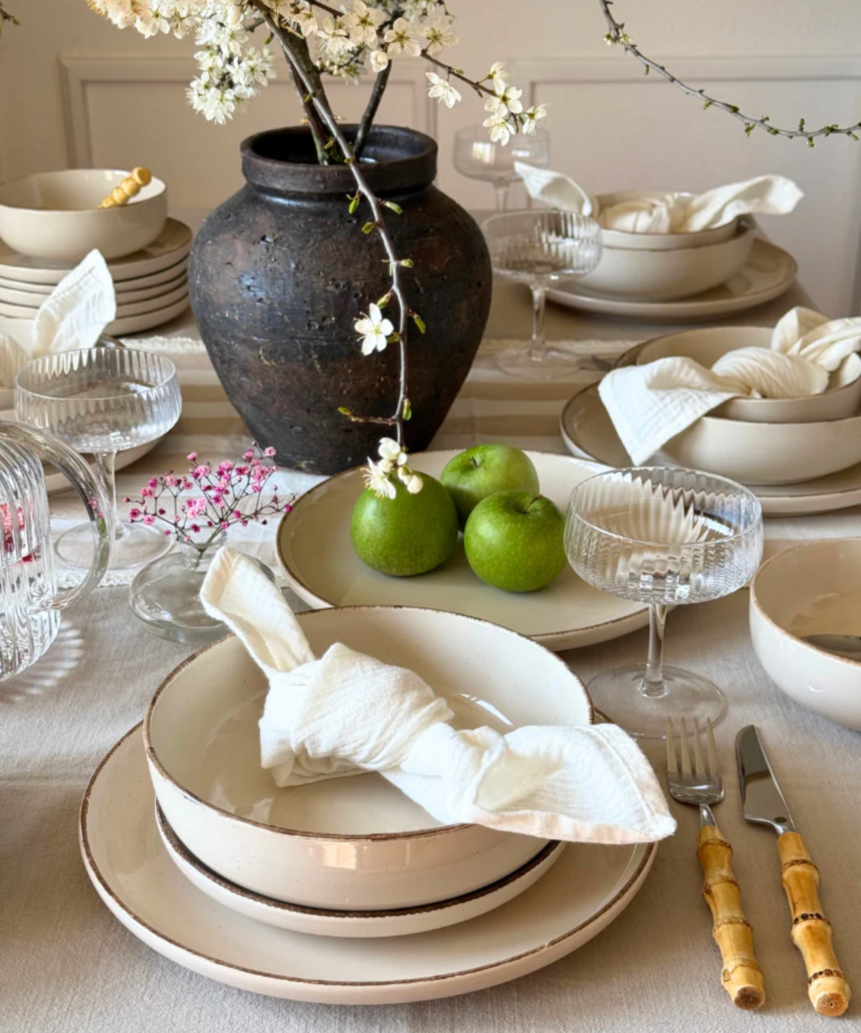 Milano 6 Person 24 - Piece Dinnerware Set