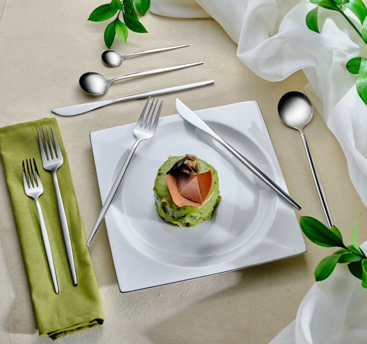 Karaca Orion Platinum 84-Piece Cutlery Set for 12 People