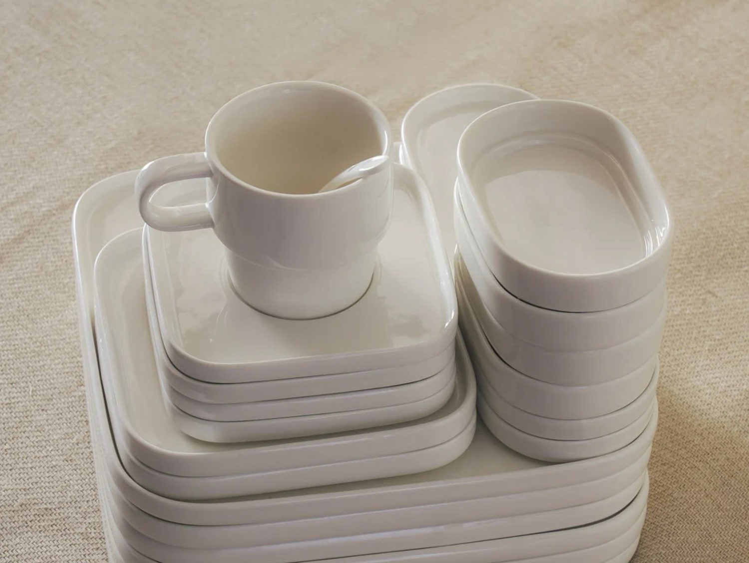 Karaca Stream Pure Cubique 35 Parça 6 Kişilik Kahvaltı Seti Kare