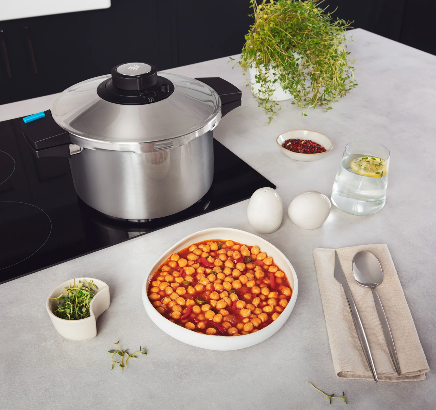 Karaca Quick and Safe Induction Based Pressure Cooker Set 6+8 Lt