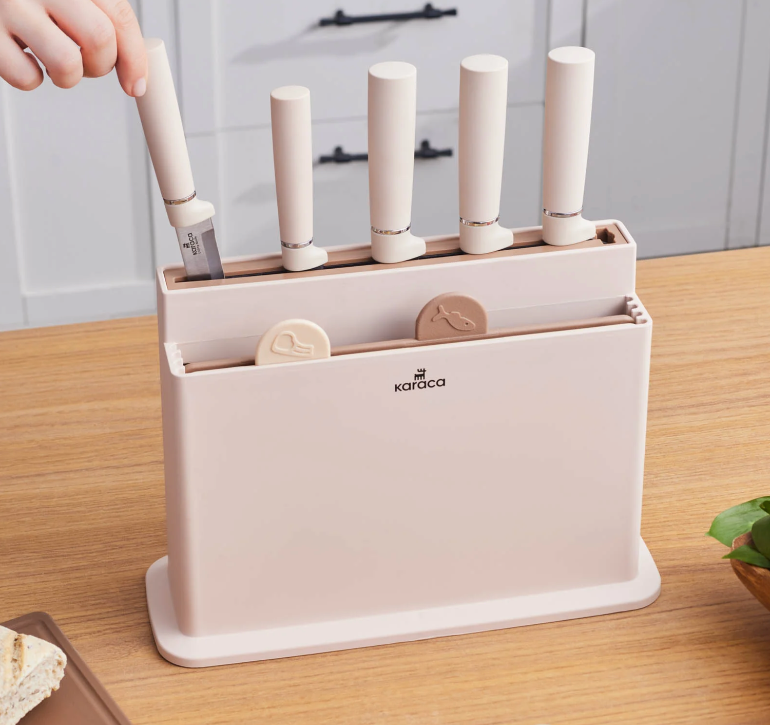 Karaca Chef’s Harmony Knife &amp; Chopping Board Set