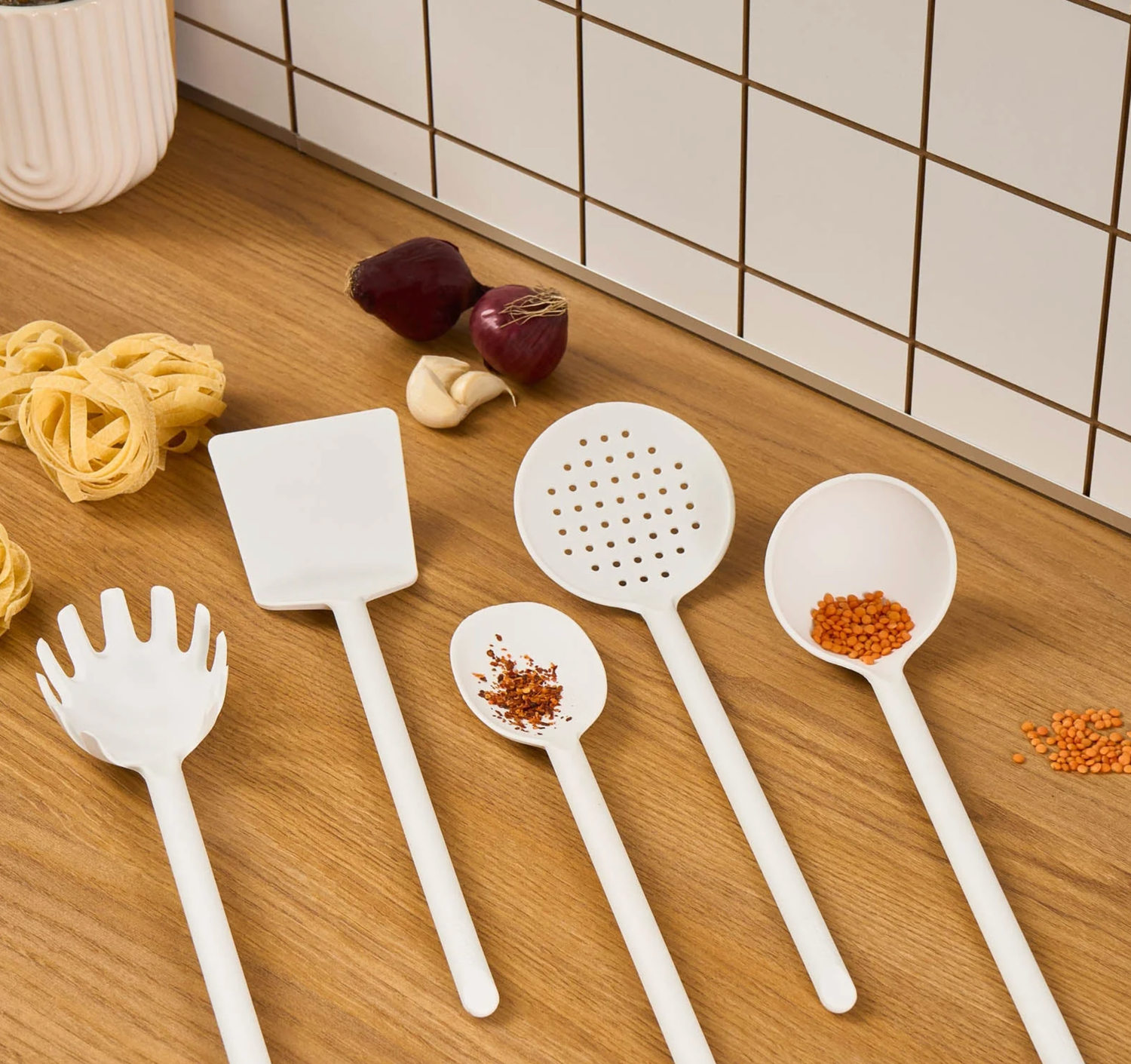Karaca Simple 5-Piece Utensil Set, White