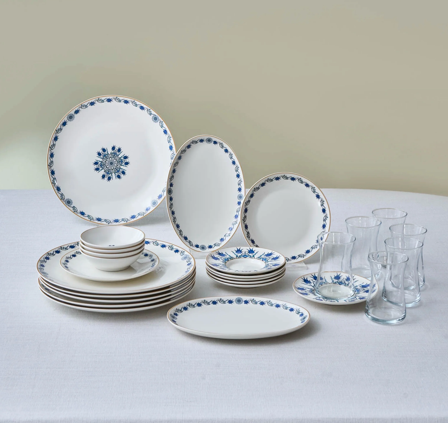 Karaca İznik 26-Piece 6-Person Breakfast Set