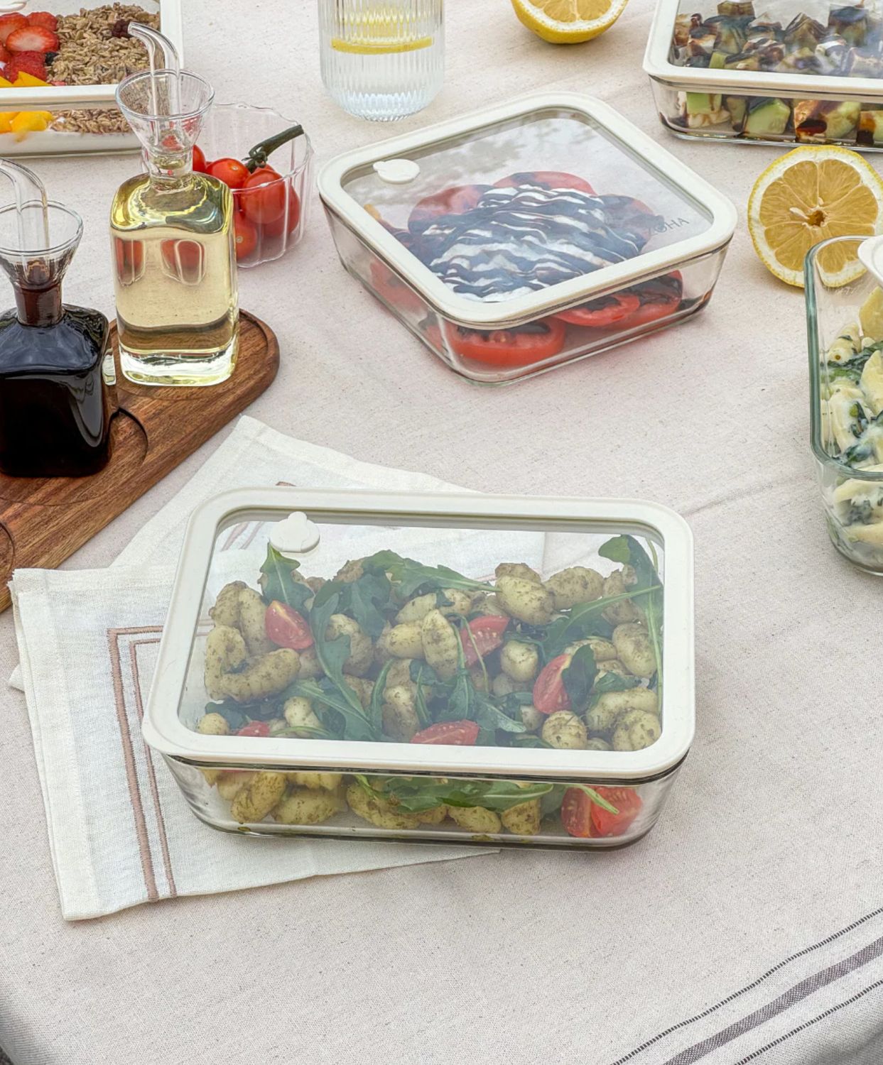 Food storage container 1550 ml beige transparent