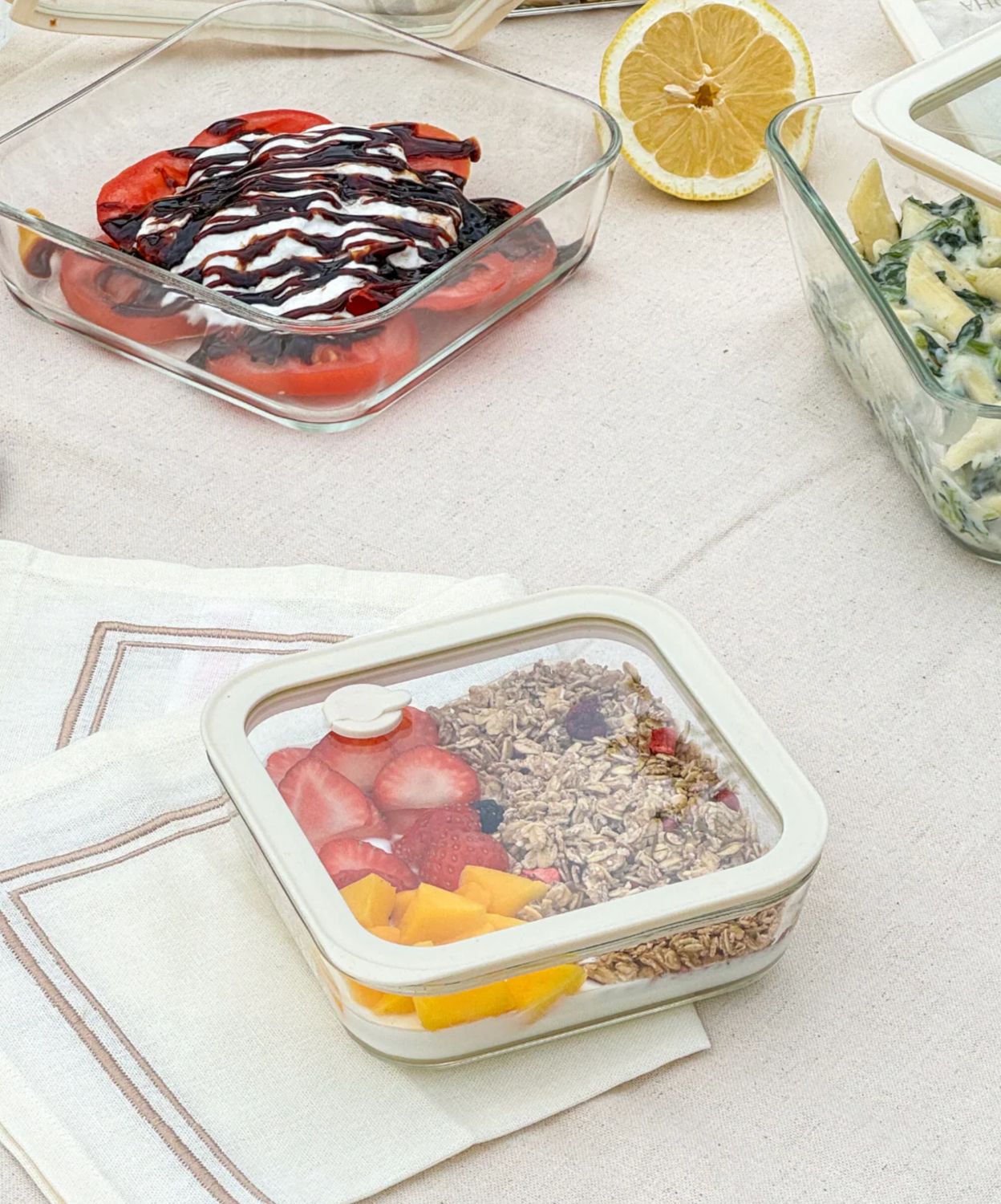 Food storage container 600 ml beige transparent Food storage container 600 ml beige transparent