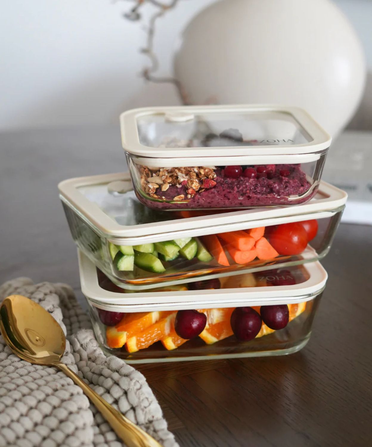 Food storage container 1940 ml beige transparent Food storage container 1940 ml beige transparent