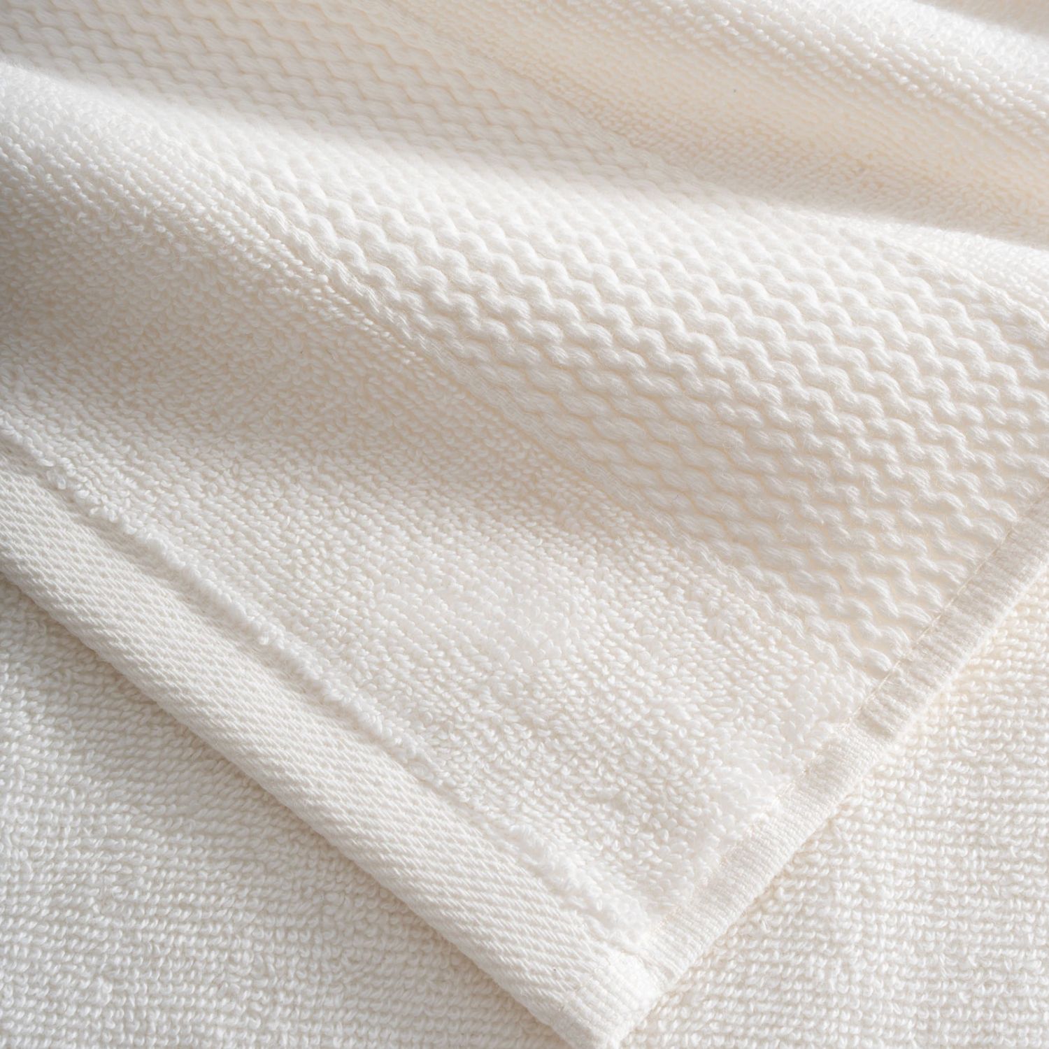 Ecocotton Lara Badlaken Creme 80x150 cm Ecocotton Lara Badlaken Creme 80x150 cm