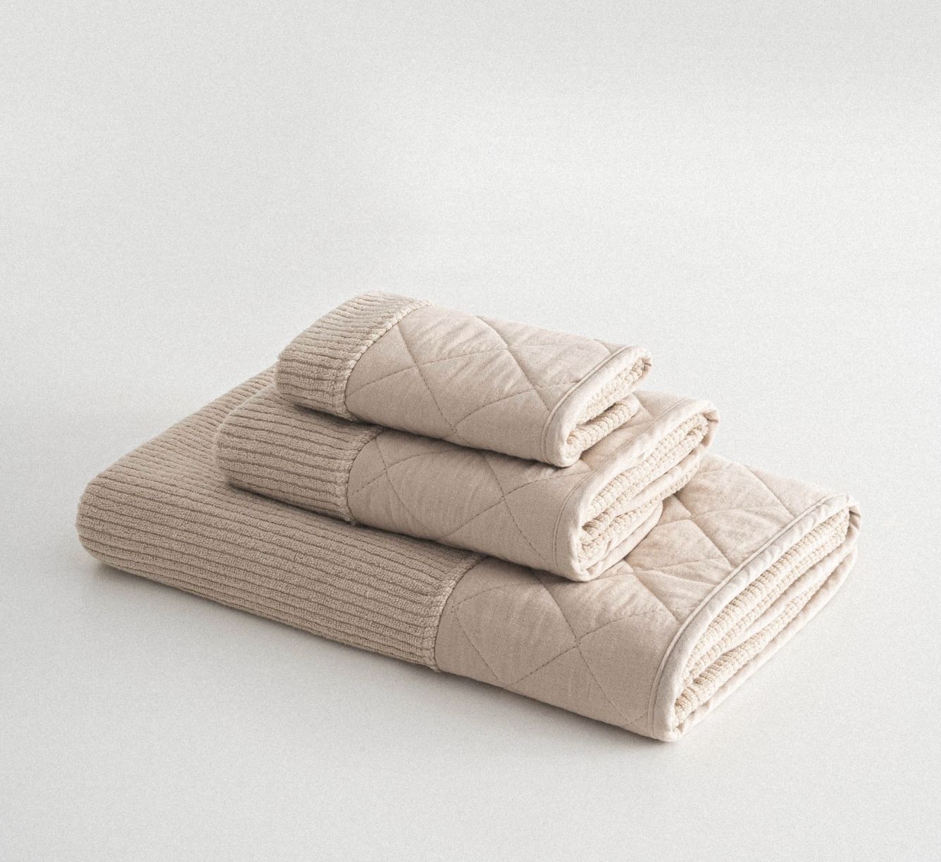 Ecocotton Hüma 3-delige handdoekenset katoen Beige Ecocotton Hüma 3-delige handdoekenset katoen Beige