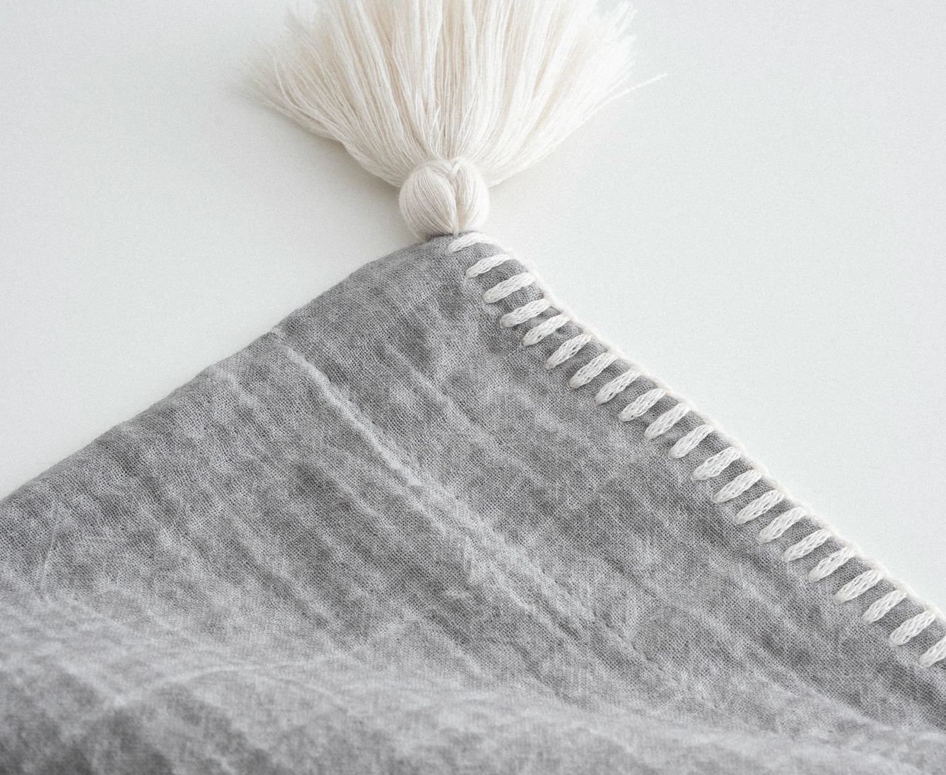 Ecocotton Doga King Size Beddengoedset Biologisch Katoen Mousseline Grijs Ecocotton Doga King Size Beddengoedset Biologisch Katoen Mousseline Grijs