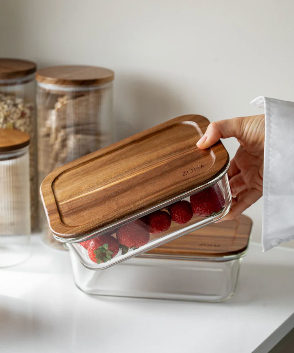 Storage container with acacia lid 1050 ml Storage container with acacia lid 1050 ml