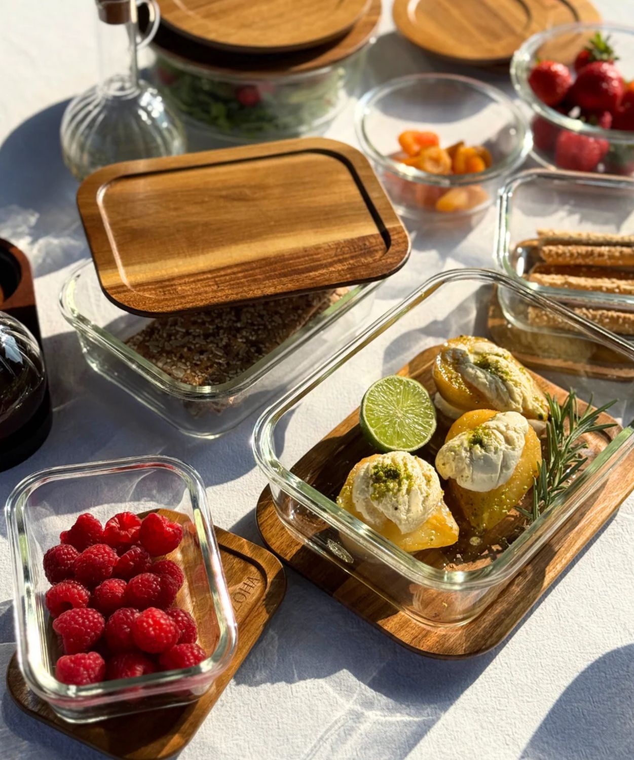 Storage container with acacia lid 640 ml Storage container with acacia lid 640 ml