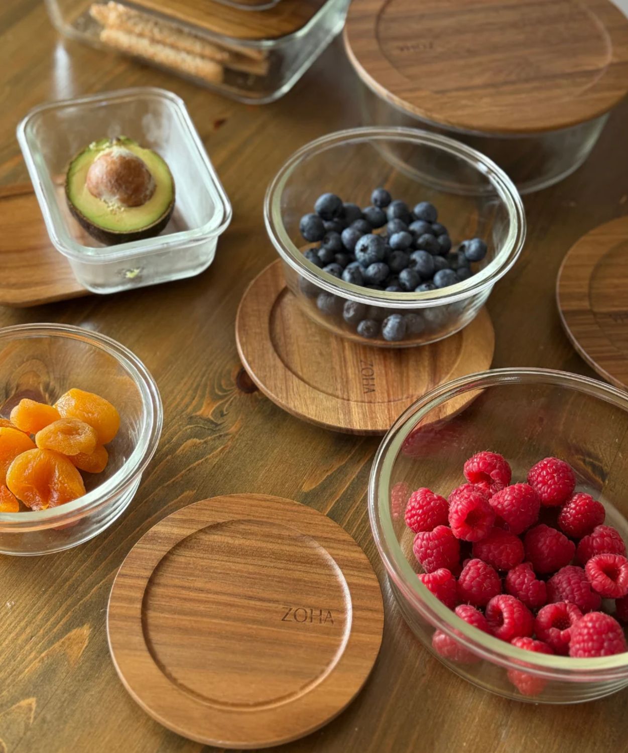 Storage container with acacia lid Round 1300 ml Storage container with acacia lid Round 1300 ml