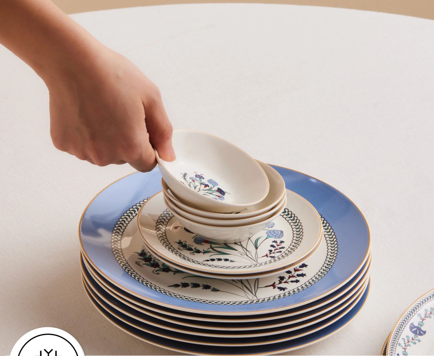 Karaca Blue Clove 26-delige ontbijtset voor 6 personen Karaca Blue Clove 26-delige ontbijtset voor 6 personen