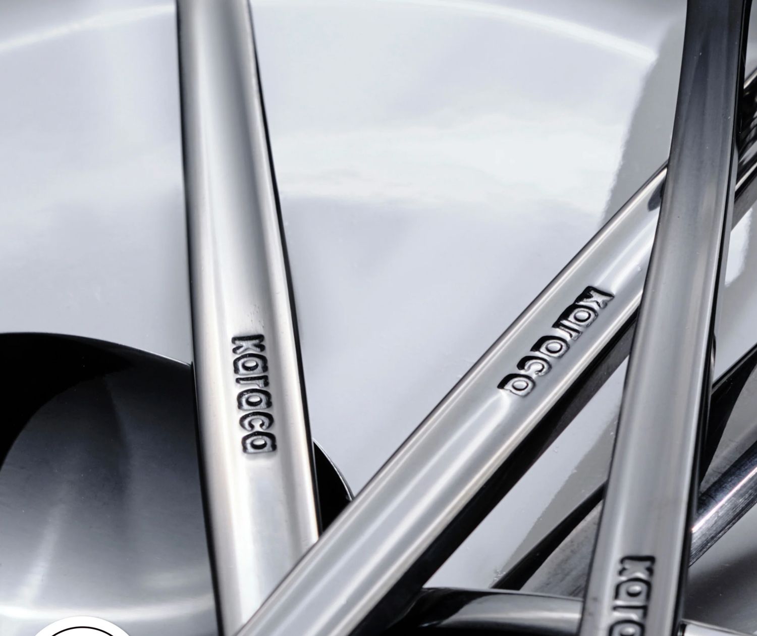 Karaca Orion glanzend zwart 30-delig bestekset voor 6 personen Karaca Orion glanzend zwart 30-delig bestekset voor 6 personen