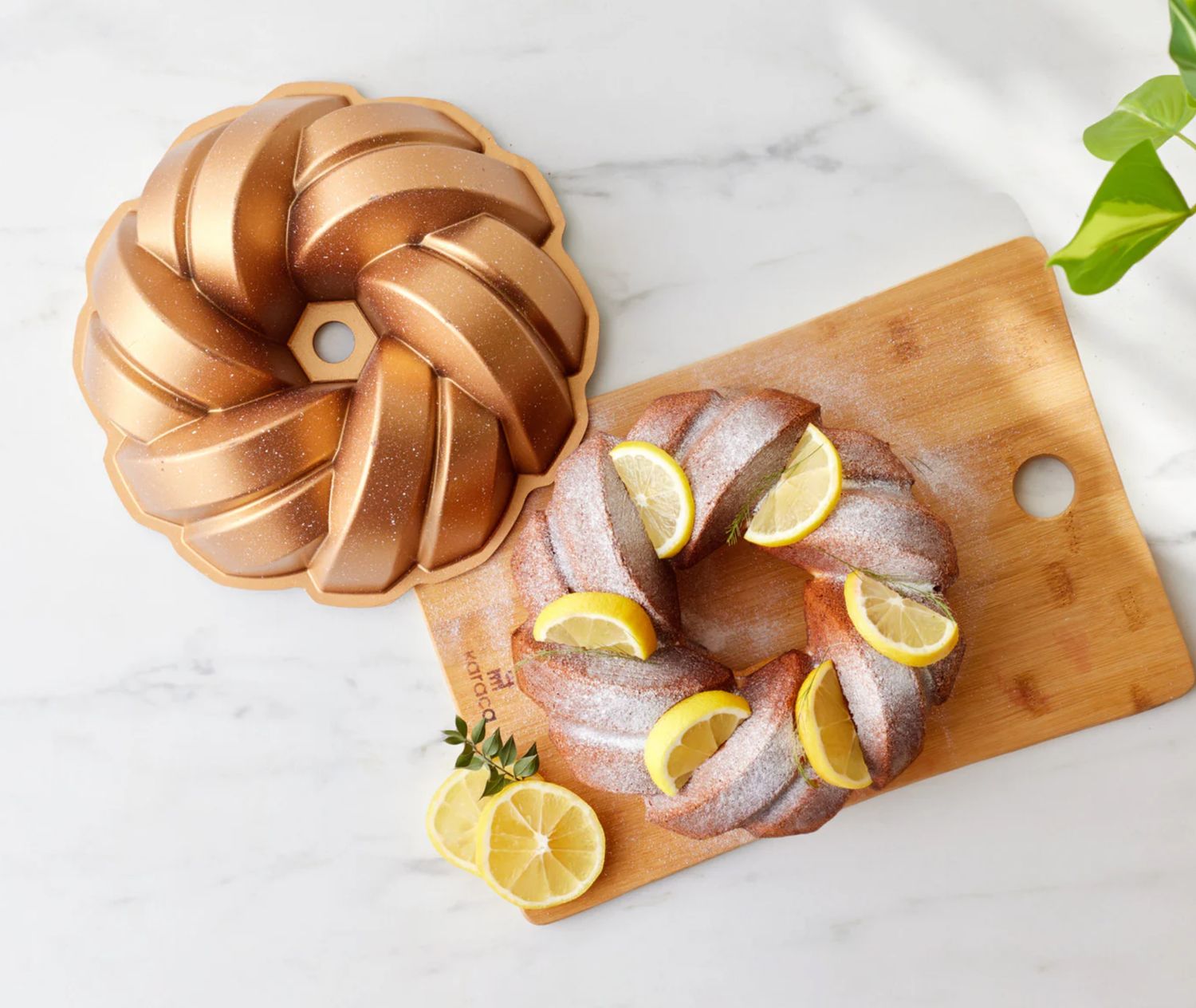 Karaca gegoten aluminium gevlochten gouden cakevorm 26 cm Karaca gegoten aluminium gevlochten gouden cakevorm 26 cm