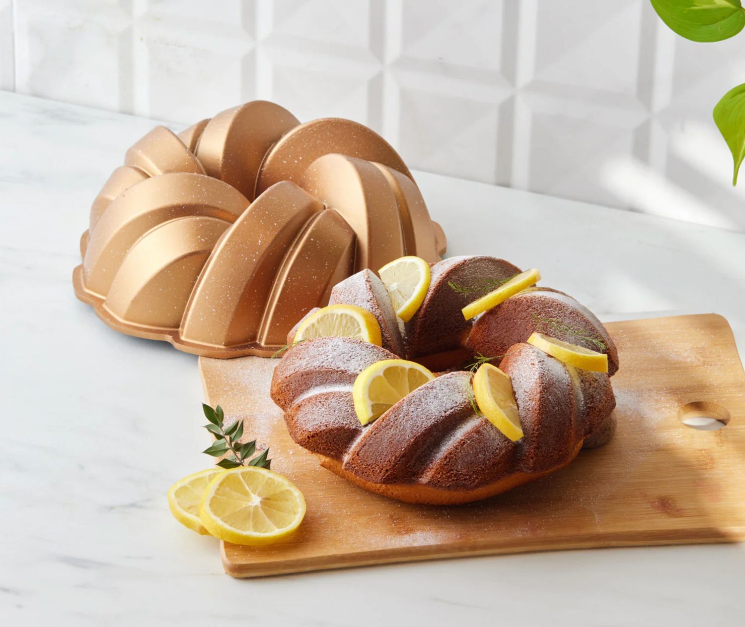 Karaca gegoten aluminium gevlochten gouden cakevorm 26 cm Karaca gegoten aluminium gevlochten gouden cakevorm 26 cm