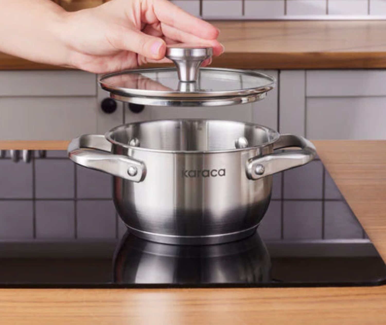 Karaca Elite roestvrijstalen inductie kookpot met deksel, 14 cm, zilver Karaca Elite roestvrijstalen inductie kookpot met deksel, 14 cm, zilver