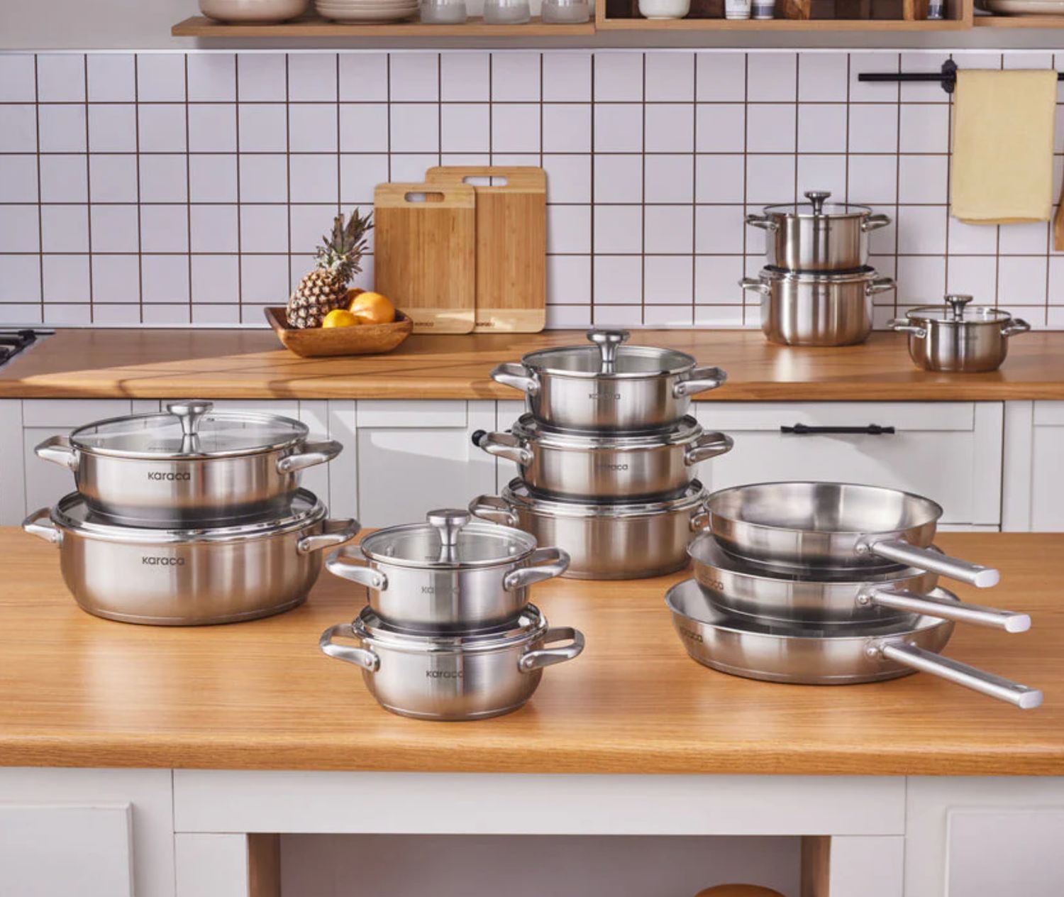 Karaca Elite roestvrijstalen inductiepan met deksel, 28 cm, zilver